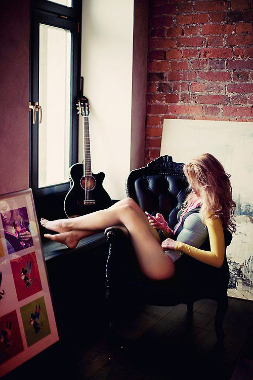 Girls with Beautiful Legs (40 pics)