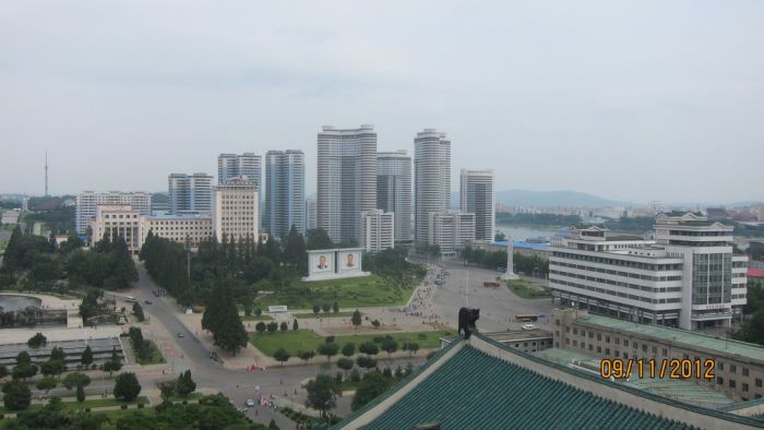 Visiting North Korea (44 pics)