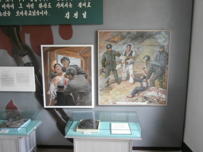 Visiting North Korea (44 pics)