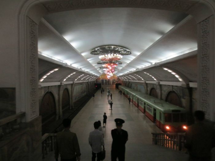 Visiting North Korea (44 pics)