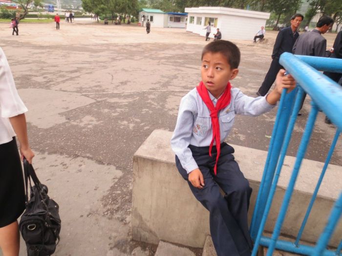 Visiting North Korea (44 pics)