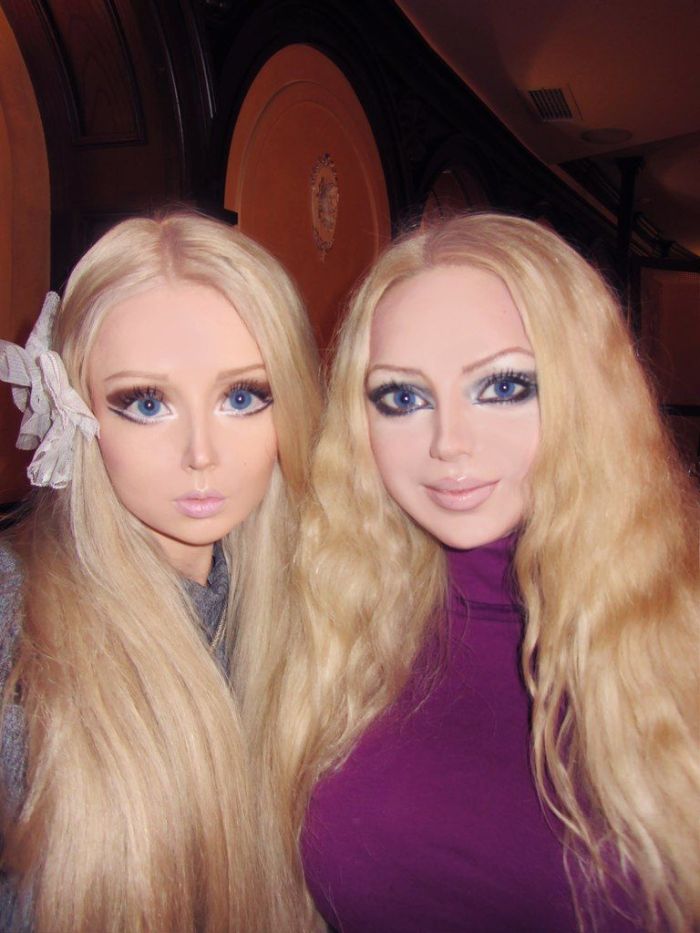 Real-Life Dolls (13 pics)