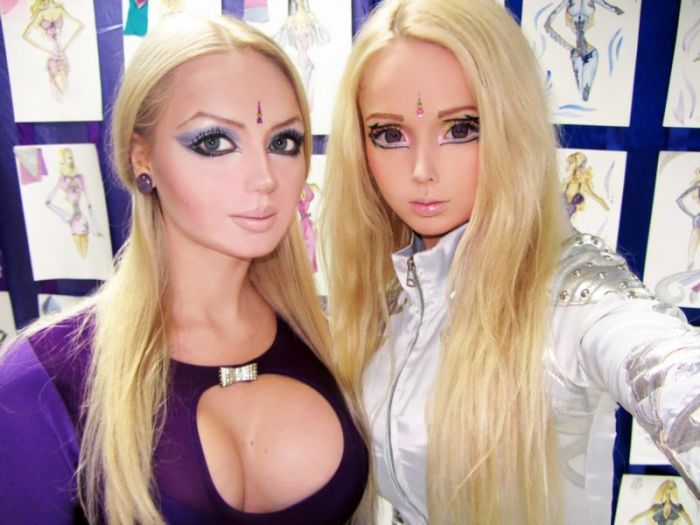 Real-Life Dolls (13 pics)