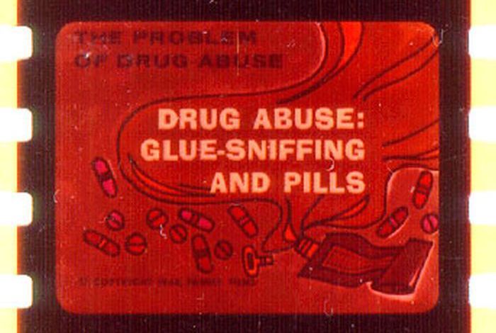 Glue Sniffing and Pills (59 pics)