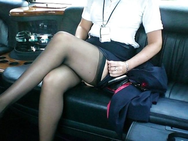 Female Flight Attendants (36 pics)