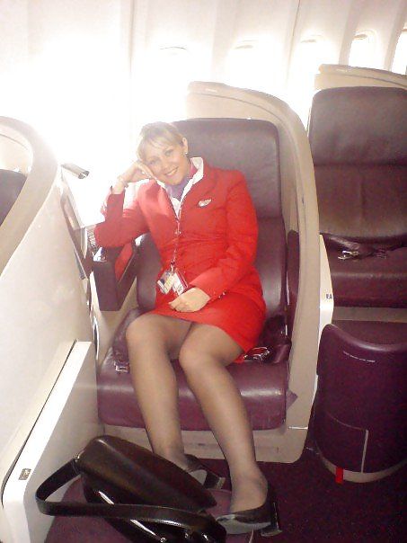 Female Flight Attendants (36 pics)