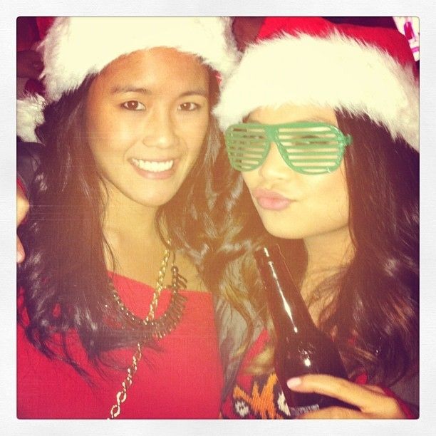 The Duck Faces Of SantaCon (24 pics)