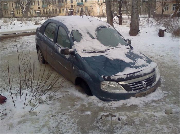 Ice Parking in Russia (3 pics)
