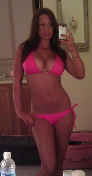 Busty Girls (60 pics)