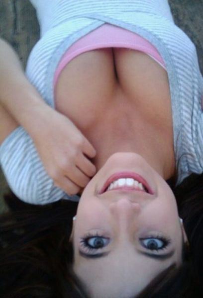 Busty Girls (60 pics)