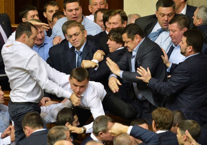 Fighting in the Parliaments (25 pics) Fighting in the Parliaments (25 pics)