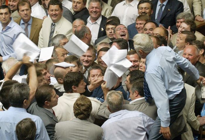 Fighting in the Parliaments (25 pics) Fighting in the Parliaments (25 pics)