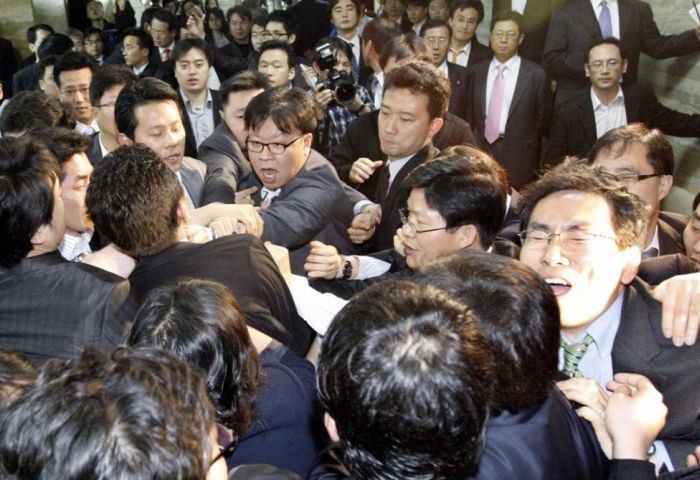 Fighting in the Parliaments (25 pics) Fighting in the Parliaments (25 pics)