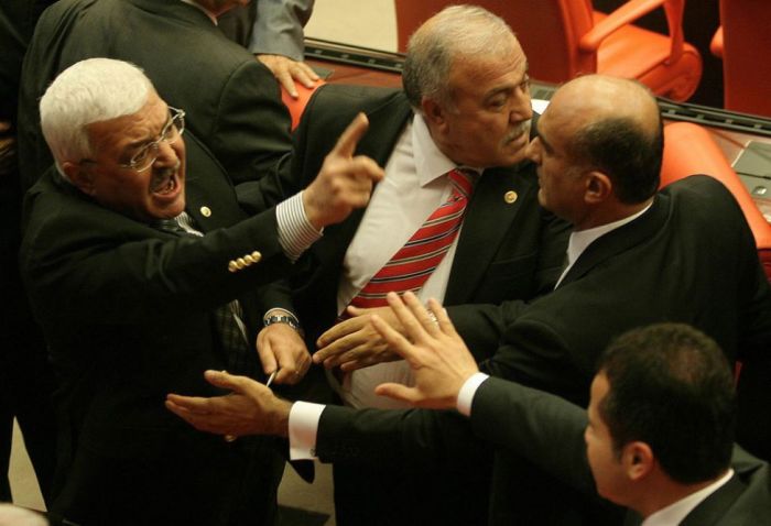 Fighting in the Parliaments (25 pics) Fighting in the Parliaments (25 pics)