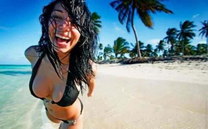 Girls in Bikini (52 pics)