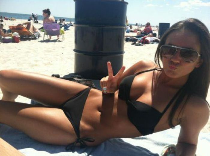 Girls in Bikini (52 pics)