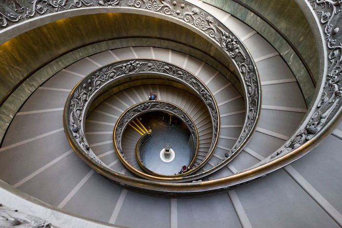 Spiral Staircase Photos (20 pics) Spiral Staircase Photos (20 pics)