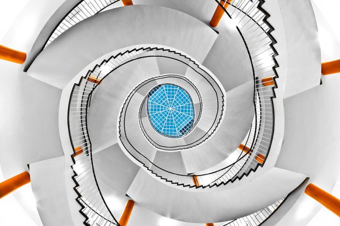 Spiral Staircase Photos (20 pics) Spiral Staircase Photos (20 pics)