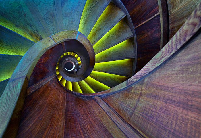 Spiral Staircase Photos (20 pics) Spiral Staircase Photos (20 pics)