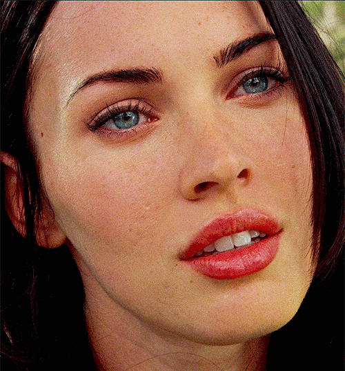 The Best of Megan Fox Animated Pictures (40 gifs)