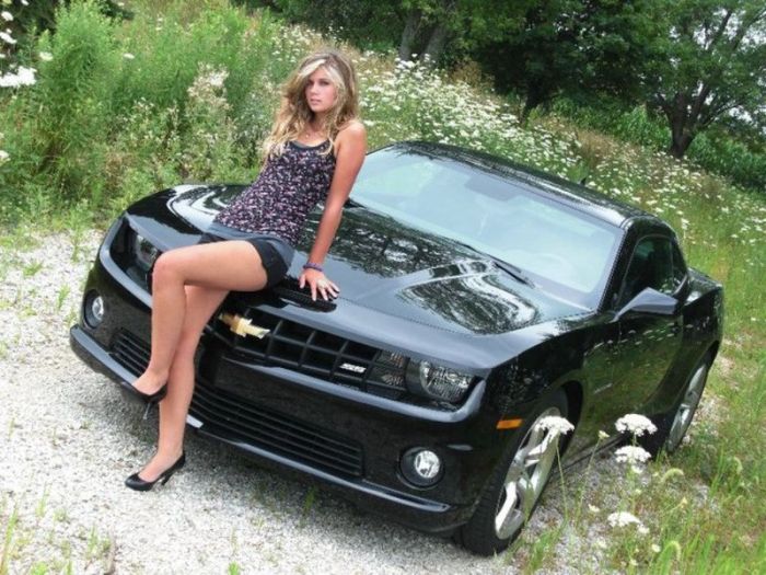 Girls and Cars (80 pics)