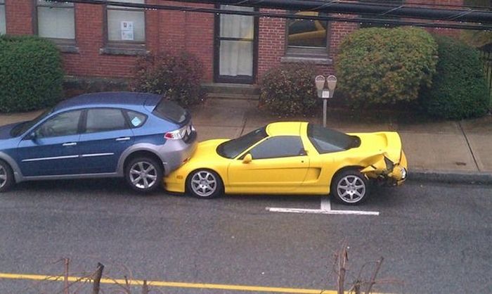 Wrecked Supercars (43 pics)