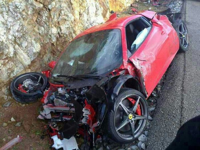 Wrecked Supercars (43 pics)