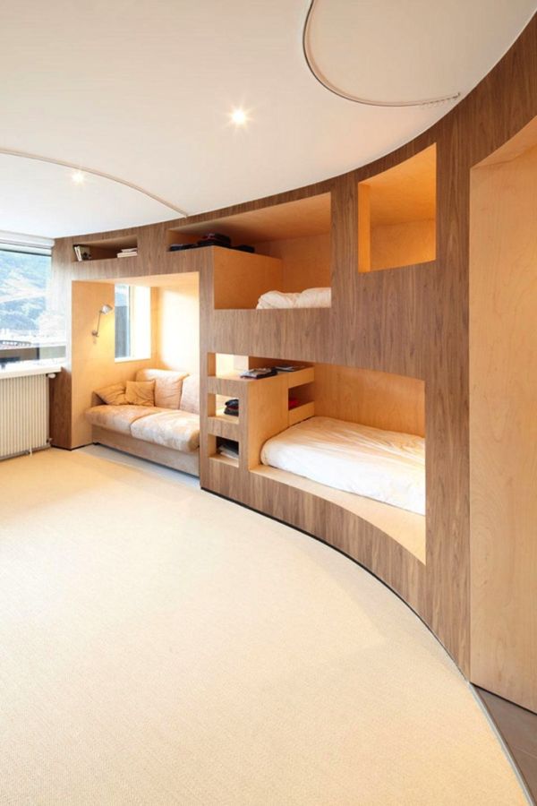 Furniture Inside the Walls (11 pics)