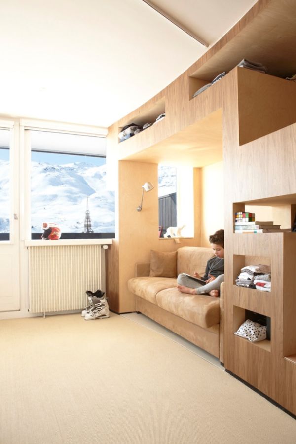 Furniture Inside the Walls (11 pics)