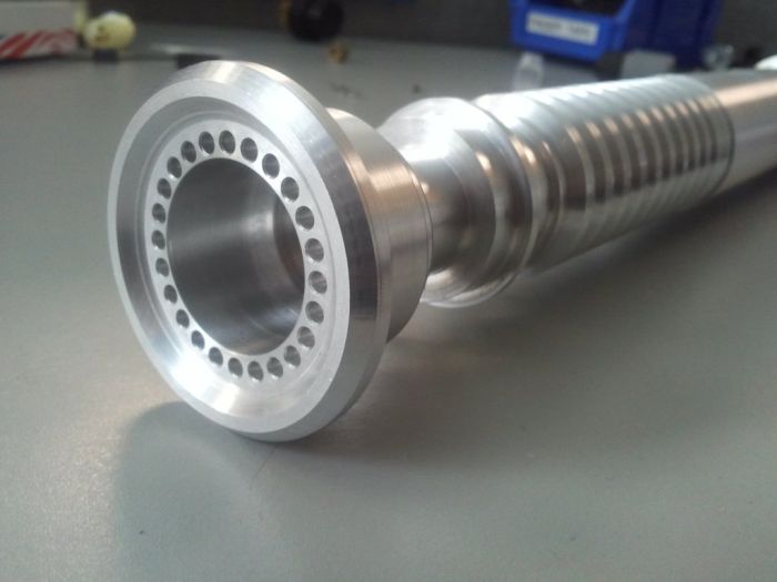DIY Lightsaber (25 pics)