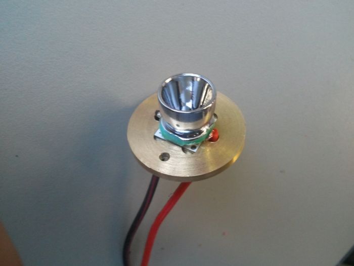 DIY Lightsaber (25 pics)
