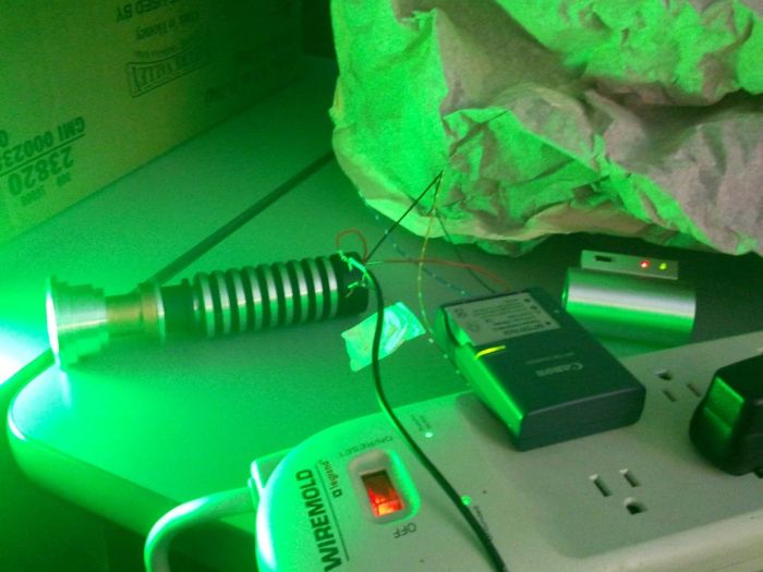 DIY Lightsaber (25 pics)