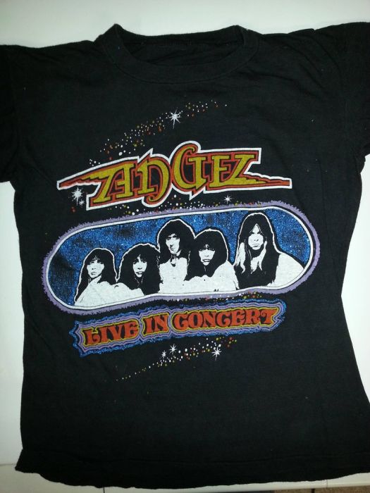 Concert T-shirts from the 70's (36 pics)
