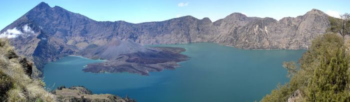 The Most Beautiful Crater Lakes (39 pics)