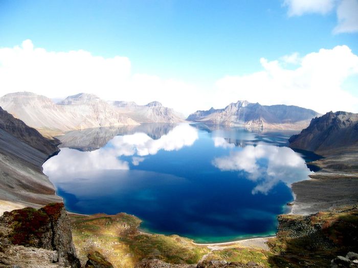 The Most Beautiful Crater Lakes (39 pics)