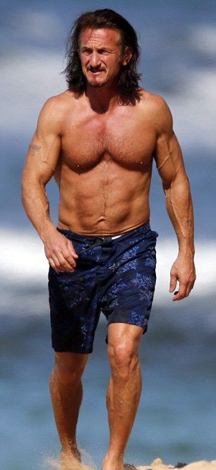 Sean Penn Topless (4 pics)