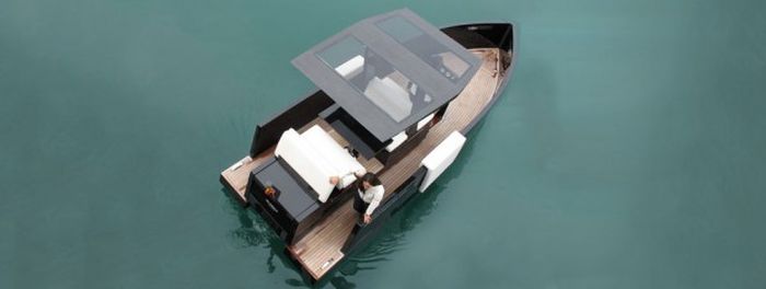 The Mini Yacht De Antonio D23 (14 pics)