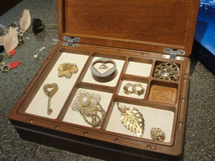 Jewelry Box with a Secret (51 pics)