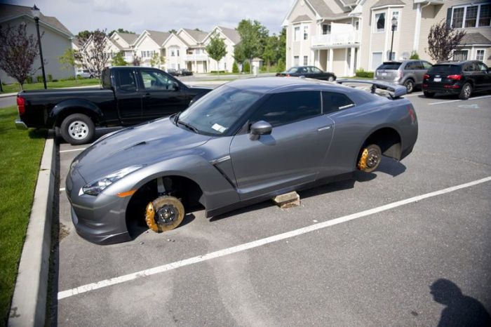 Stolen Wheels (42 pics)