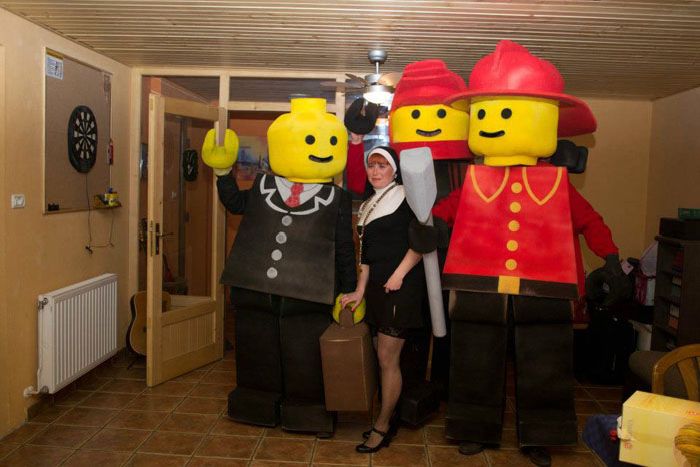 Costumes of Lego Men (20 pics)