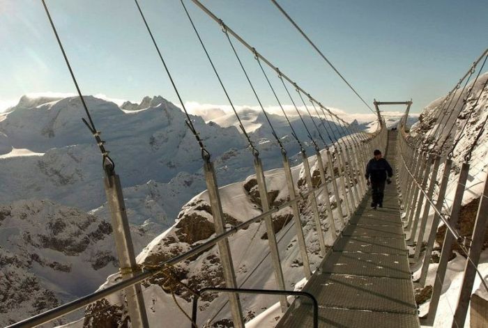 The Highest Suspension Bridge in Europe (8 pics)