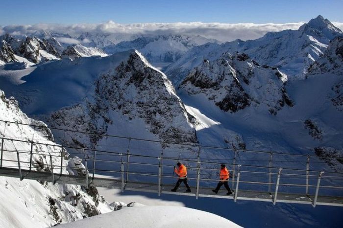 The Highest Suspension Bridge in Europe (8 pics)