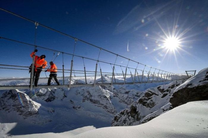The Highest Suspension Bridge in Europe (8 pics)