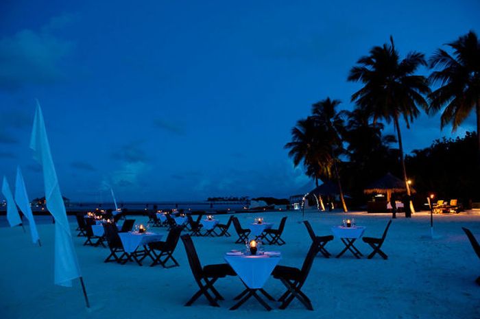 Conrad Maldives Rangali Island Hotel (28 pics)