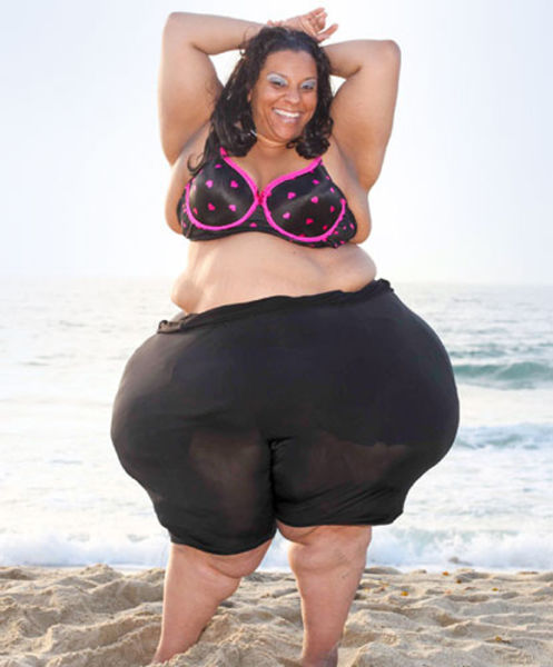 World’s Widest Hips (10 pics)