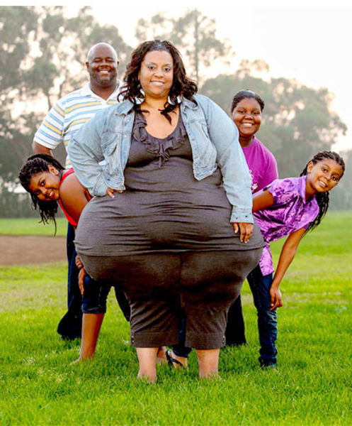 World’s Widest Hips (10 pics)