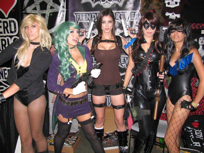 Hot Cosplay Girls (31 pics)