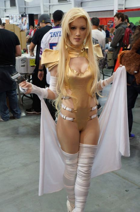 Hot Cosplay Girls (31 pics)