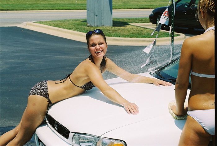Bikini Car Wash (41 pics)