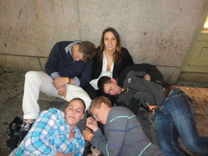 Funny Drunk People (55 pics)